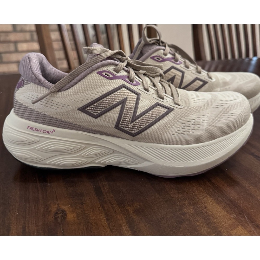 New Balance Fresh Foam X 880v15 Womens Size 9 Linen Dark Ice Wine Running